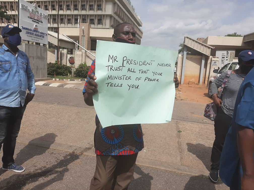 Electricity Workers Protest In Abuja Over Sack Of MD